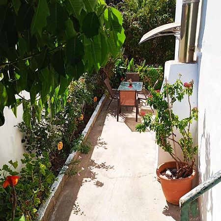 Sleepili Apartment Vrisai Bagian luar foto