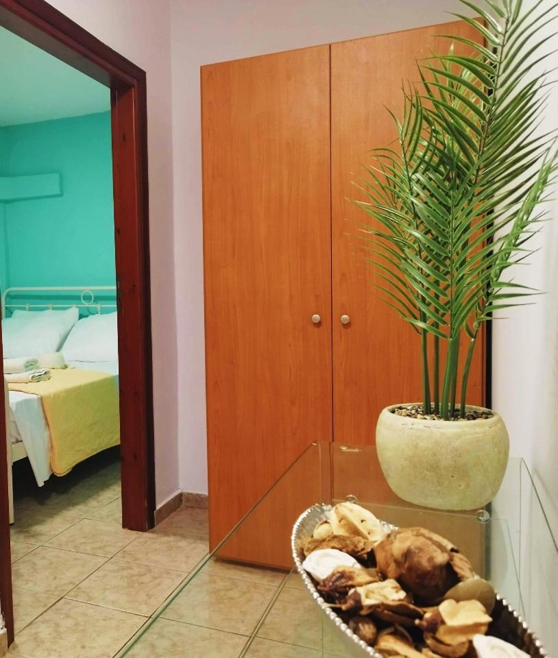 Sleepili Apartment Vrisai Bagian luar foto