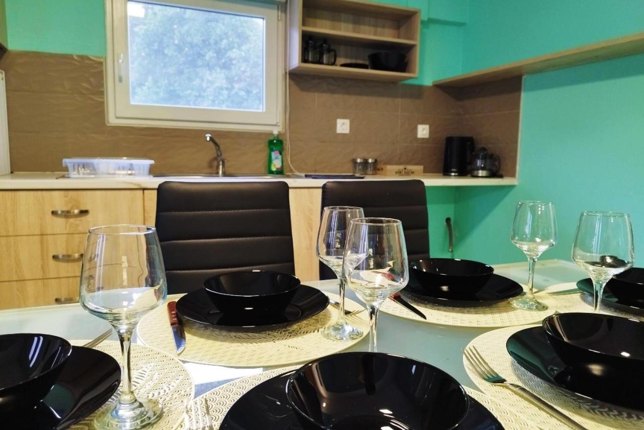 Sleepili Apartment Vrisai Bagian luar foto