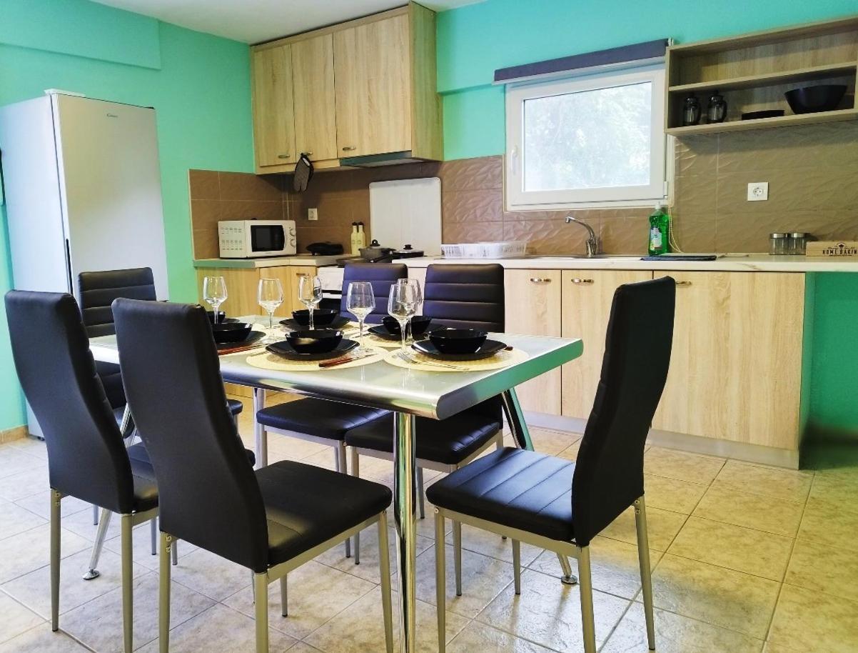 Sleepili Apartment Vrisai Bagian luar foto